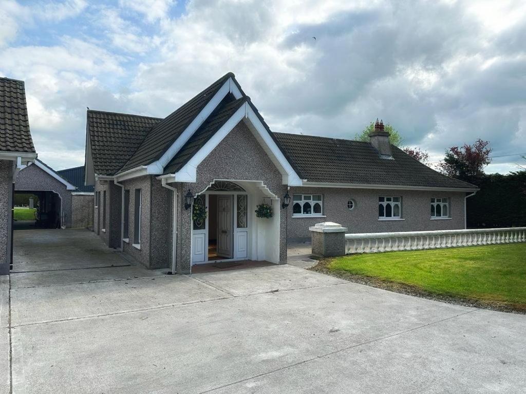 Rooms At Ballysax House The Curragh Экстерьер фото
